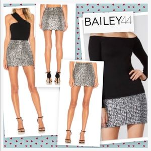 🆕 BAILEY 44 Metallic Mini Skirt 😍
